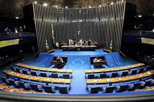 CFF pede apoio aos farmacêuticos para aprovação de PL no Senado.