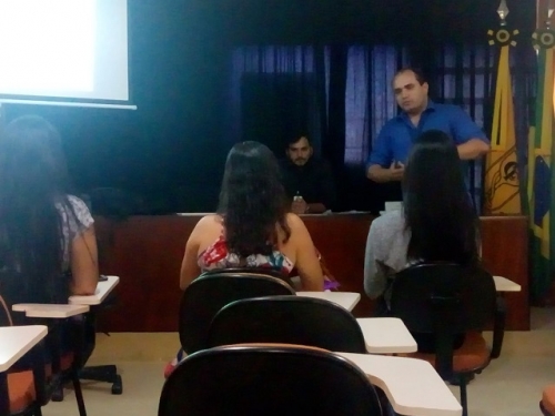 CRF/SE RECEPCIONA TRÊS NOVAS FARMACÊUTICAS