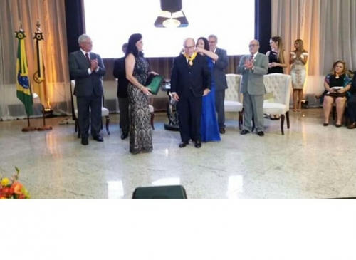 Tesoureiro do CRF/SE é agraciado com Comenda do Mérito Farmacêutico