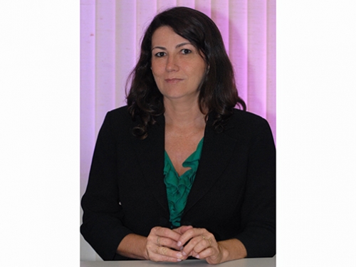 Vanilda Oliveira Aguiar: Controle dos antimicrobianos