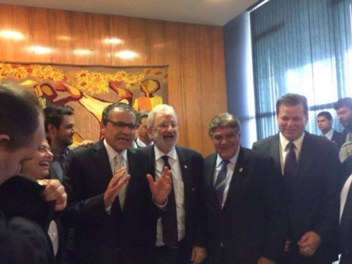 Fechado acordo pela aprovação de PL que transforma drogarias em estabelecimentos de saúde