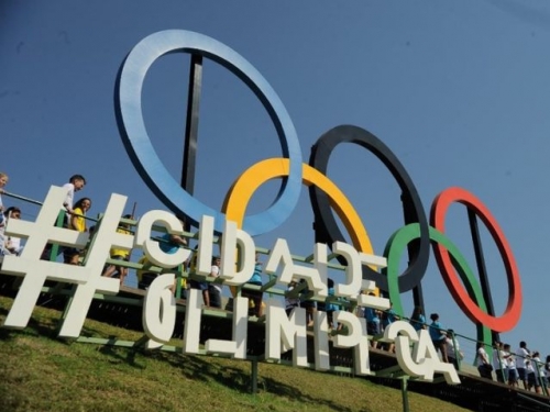 Presidente do CFF prestigia trabalho dos farmacêuticos na Vila Olímpica