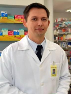 Insolação, micoses, automedicação e cuidados farmacêuticos serão abordados na Entrevista Farmacêutica