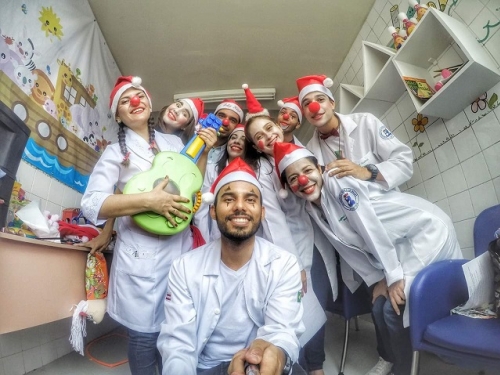 ENTREVISTA: FARMACÊUTICOS DA ALEGRIA