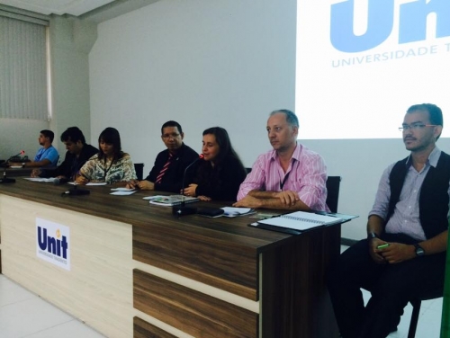 Fórum de Educação Farmacêutica discute as diretrizes curriculares