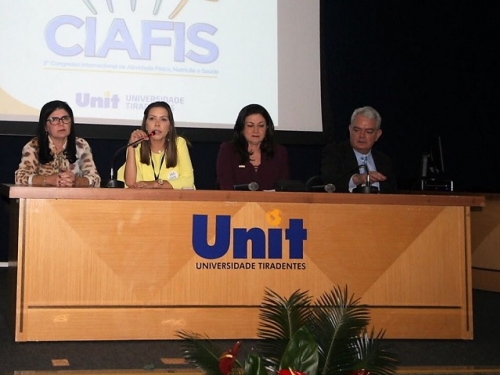 PRESIDENTE DO CRF/SE MARCA PRESENÇA NA 15ª JORNADA FARMACÊUTICA