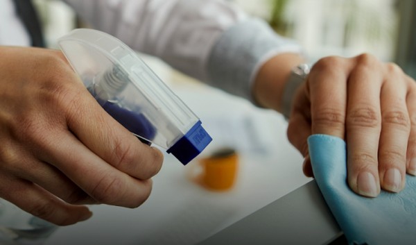 Anvisa autoriza a venda livre e a doação de álcool líquido 70% até o dia 31 de agosto de 2024