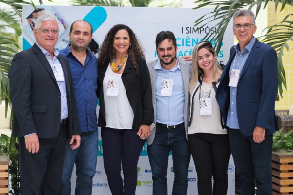 Últimos dias do Simpósio de Ciências Farmacêuticas são marcados por debates e discussões de interesse para a profissão