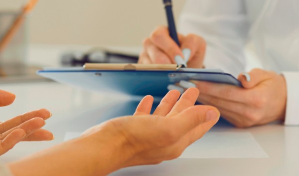 Atuação de farmacêuticos clínicos reduz gastos com medicamentos em hospital do SUS em Santa Rita/PB