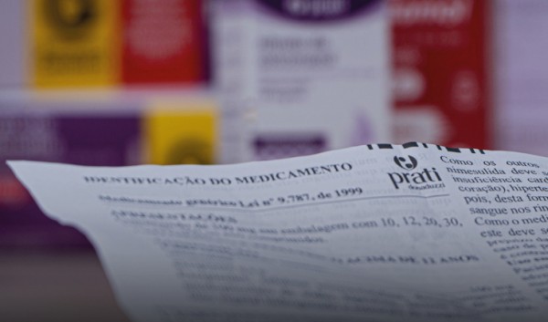 Comissão de Saúde debate implicações do fim da exigência de bulas impressas