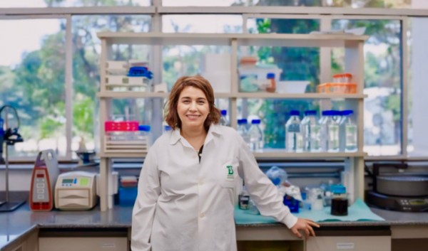 Farmacêutica é líder de estudo que desenvolveu nanopartículas capazes de combater fungos agressivos