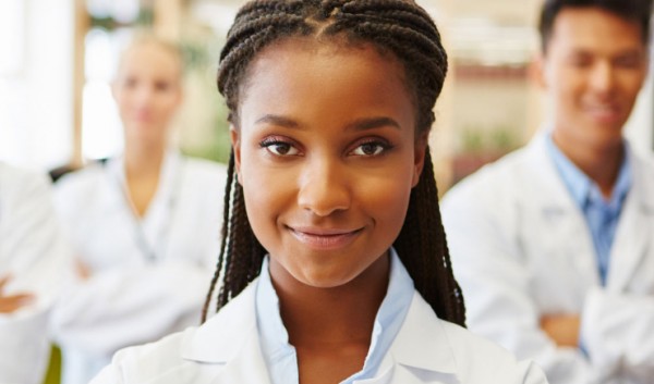 Agora é lei! Farmacêuticos são RTs em serviços de vacinação