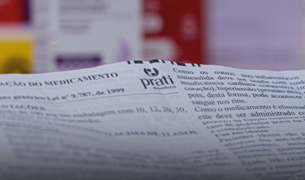 Deputado requer a realização de Audiência Pública para debater o fim da exigência de bulas impressas