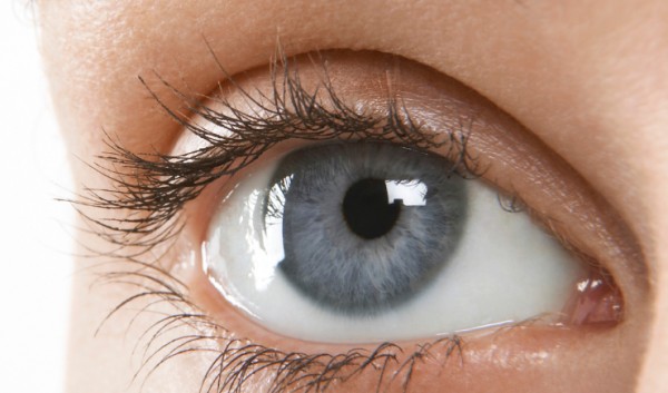 Cientistas revertem a cegueira pela primeira vez na história com células-tronco