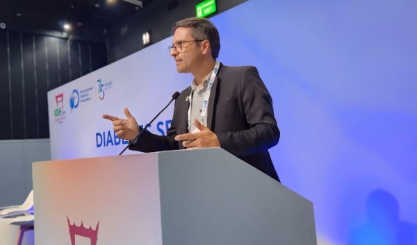 Farmacêutico pesquisador naturalizado sergipano representa o Brasil em congresso internacional