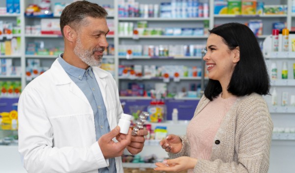 RDC da Anvisa pode ampliar a atuação do farmacêutico na prescrição de MIPs