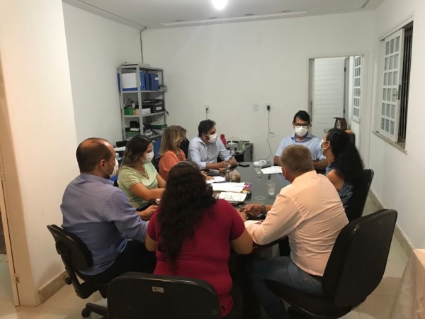 Conselho e Sindicatos da classe farmacêutica avaliam demanda da ADM e IPAESE