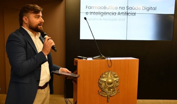 Aprovada resolução que define atribuições do farmacêutico na Saúde Digital e Inteligência Artificial