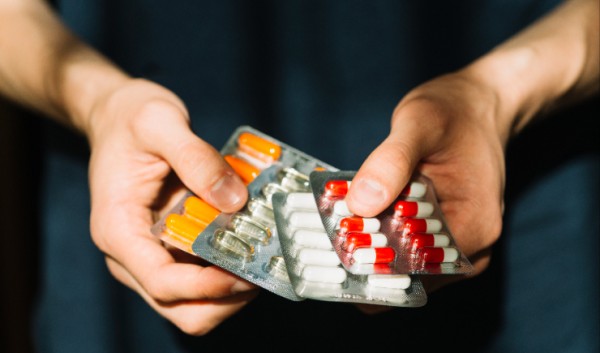 Aprovado PL que obriga o SUS a fazer campanhas permanentes de conscientização sobre automedicação