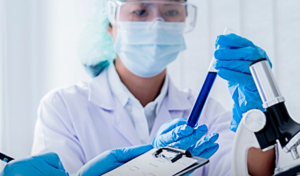 Novas regras para laboratórios de análises clínicas entram em vigor a partir de 1º de agosto