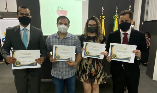 Nova diretoria e conselheiros do CRF/SE são diplomados