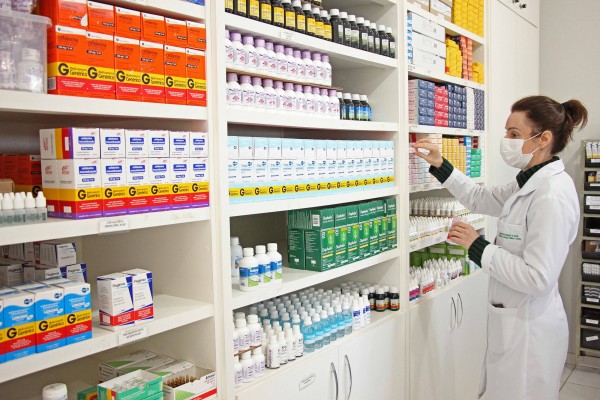 Farmácias e consultórios isolados podem fazer exames de análises clínicas a partir de hoje