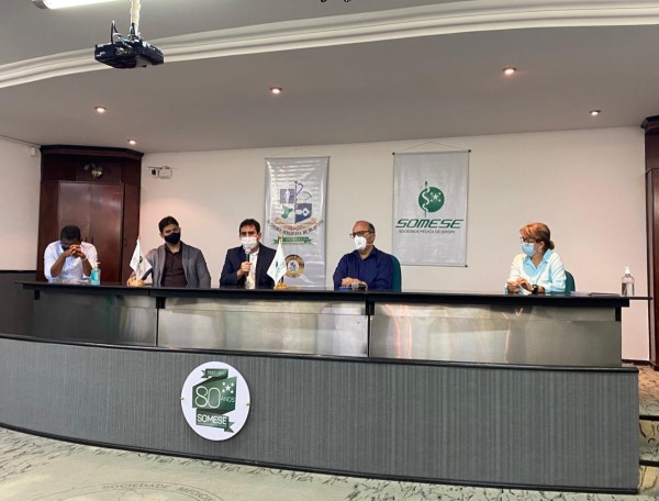 CRF/SE e demais entidades de saúde denunciam demora na vacinação dos profissionais de saúde