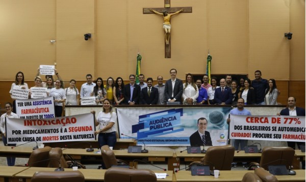 ASSISTÊNCIA FARMACÊUTICA É DISCUTIDA EM AUDIÊNCIA NA ALESE