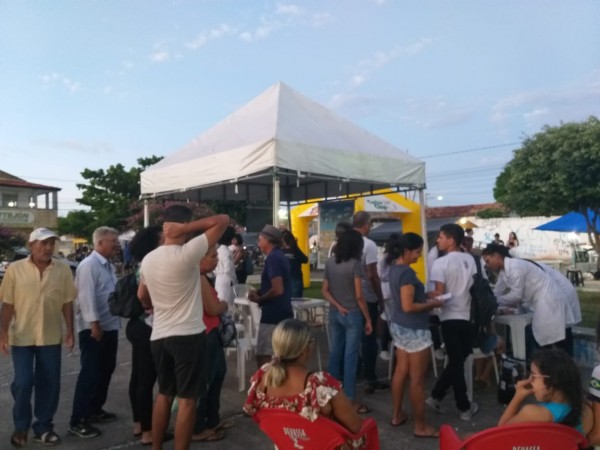 CRF/SE apoia ação pelo Uso Racional de Medicamentos na feira do bairro Rosa Elze