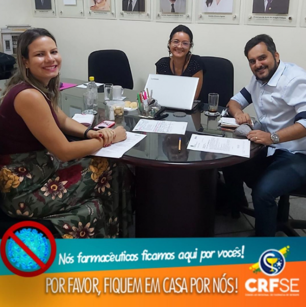Nós farmacêuticos ficamos aqui por vocês! Por favor, fiquem em casa por nós!
