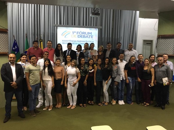 FÓRUM DE DEBATE TEM COMO OBJETIVO DISCUTIR A ASSISTÊNCIA FARMACÊUTICA EM FARMÁCIA COMUNITÁRIA