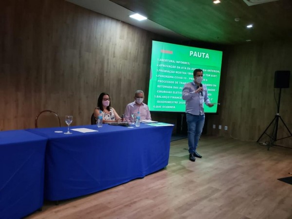 Conselho de Farmácia marca presença em assembleia do COSEMS