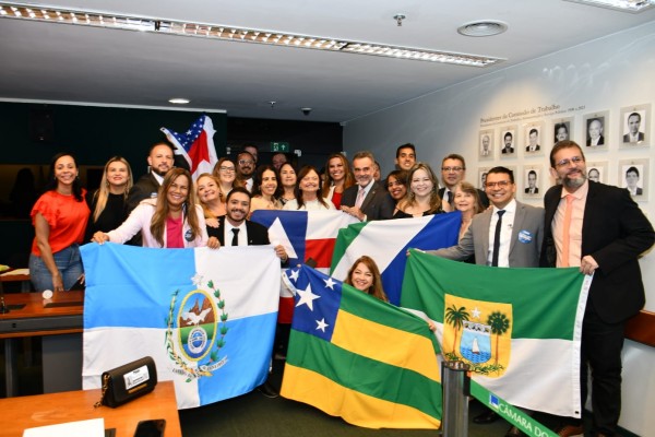 Com engajamento de Conselheiros Federais, piso dos farmacêuticos é aprovado na Comissão de Trabalho da Câmara dos Deputados