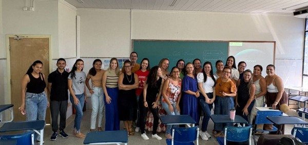 Curso de libras focado na qualificação do atendimento farmacêutico à pessoa com surdez segue capacitando diversos profissionais