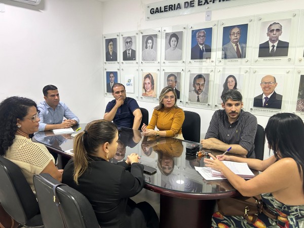 CRF/SE realiza reunião estratégica com a Vigilância Sanitária a fim de melhorar a qualidade do serviço farmacêutico à população