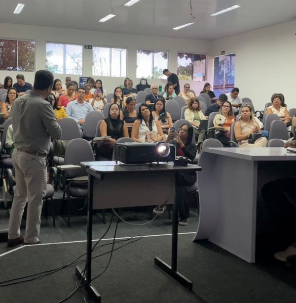 CRF/SE ALERTA PARA DÉFICIT NA ASSISTÊNCIA FARMACÊUTICA MUNICIPAL EM SERGIPE E BUSCA REGULARIZAÇÃO DA SITUAÇÃO DURANTE ASSEMBLEIA DO COSEMS