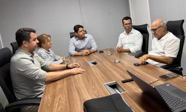 CRF/SE PARTICIPA DE REUNIÃO COM SEPLOG DE ARACAJU PARA DISCUTIR SOBRE NOVO PLANO SALARIAL DOS PROFISSIONAIS FARMACÊUTICOS