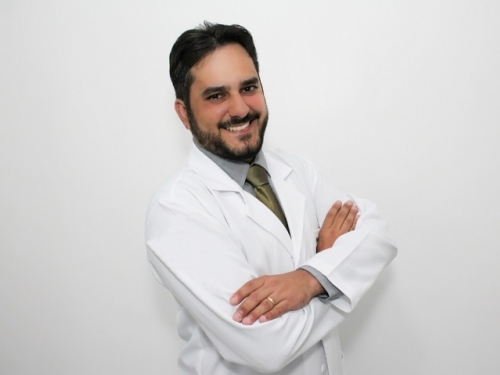 FARMACÊUTICOS COMEMORAM AVANÇO NO NÚMERO DE POSTOS DE TRABALHO