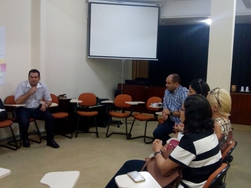 MEMBROS DA DIRETORIA DO CRF/SE SE REÚNEM COM PROPRIETÁRIOS DE FARMÁCIAS DE MANIPULAÇÃO DO ESTADO 