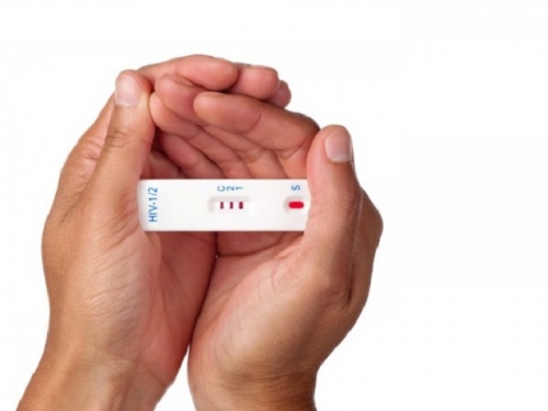 FARMACÊUTICO TEM PAPEL FUNDAMENTAL NA ORIENTAÇÃO SOBRE AUTOTESTE PARA HIV