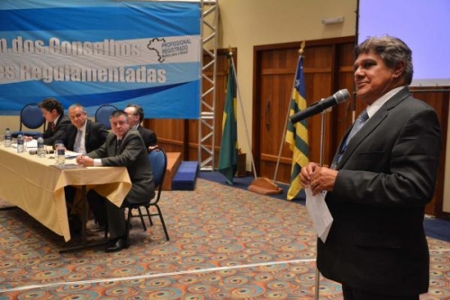 Presidente do CFF propõe revolução dos Conselhos durante Simpósio em Pirenópolis